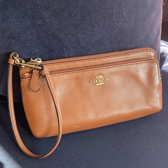 COACH Wristlet - Picture 2 of 5
